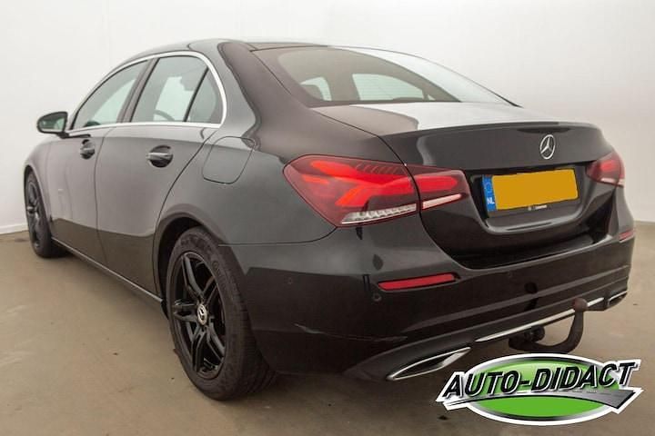 Occasion Mercedes A180 Business 136 PK (100 kW) 2022 Zwart Sedan
