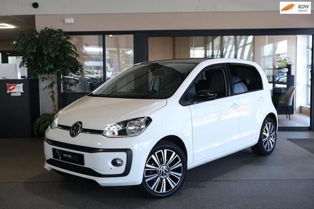 Wit Gebruikt 2020 VW up! move up! Hatchback | € 7.950 (Goede deal) - Afbeelding 1/4