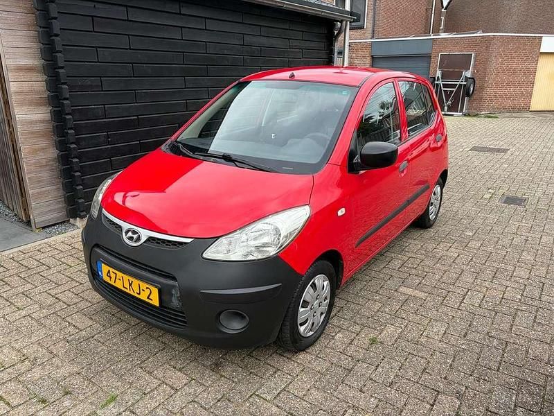 Rood Gebruikt 2010 Hyundai i10 Pure Hatchback | € 2.200 (Goede deal) - Afbeelding 1/4