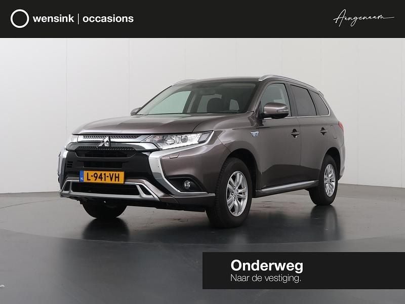 Bruin Gebruikt 2021 Mitsubishi Outlander P-HEV SUV | € 26.830 (Goede deal) - Afbeelding 1/4