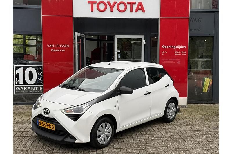 Wit Gebruikt 2021 Toyota Aygo X SUV | € 11.039 - Afbeelding 1/1