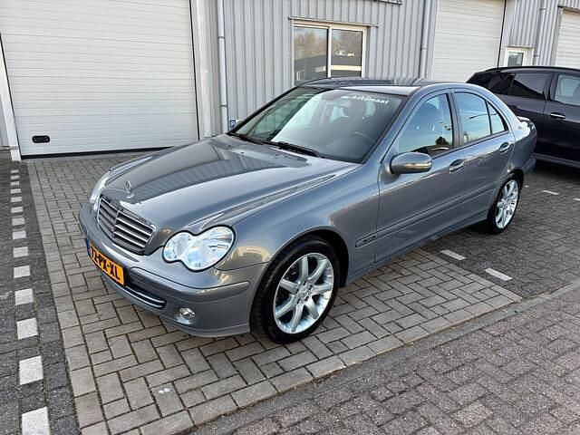 Occasion Mercedes C180 Classic 143 PK (105 kW) 2005 Grijs (metallic) Sedan