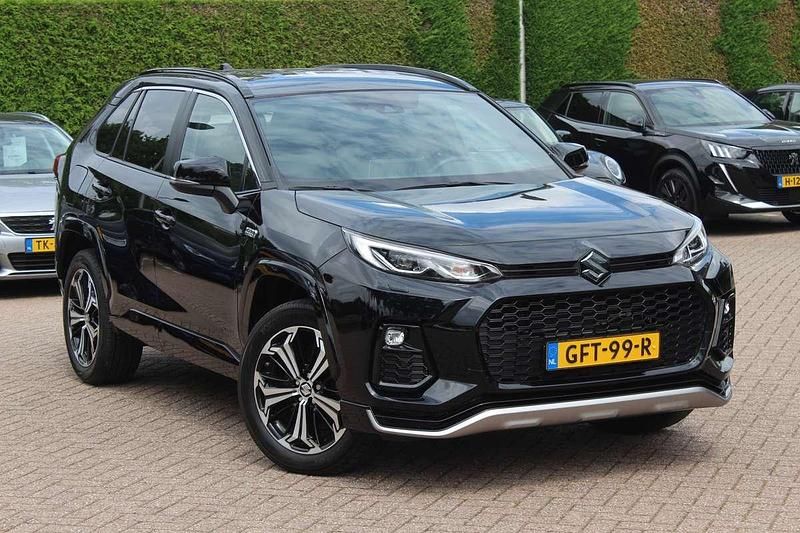 Zwart Gebruikt 2022 Suzuki Across Style SUV | € 37.999 (Super prijs) - Afbeelding 1/4