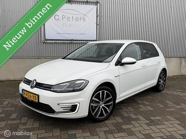 Wit Occasion 2020 VW e-Golf Hatchback | € 12.950 (Super prijs) - Afbeelding 1/4