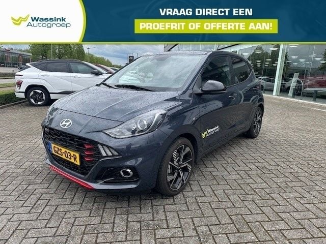 Aurora grey (grijs metallic) Gebruikt 2025 Hyundai i10 N Line Hatchback | € 25.695 (Duur) - Afbeelding 1/4