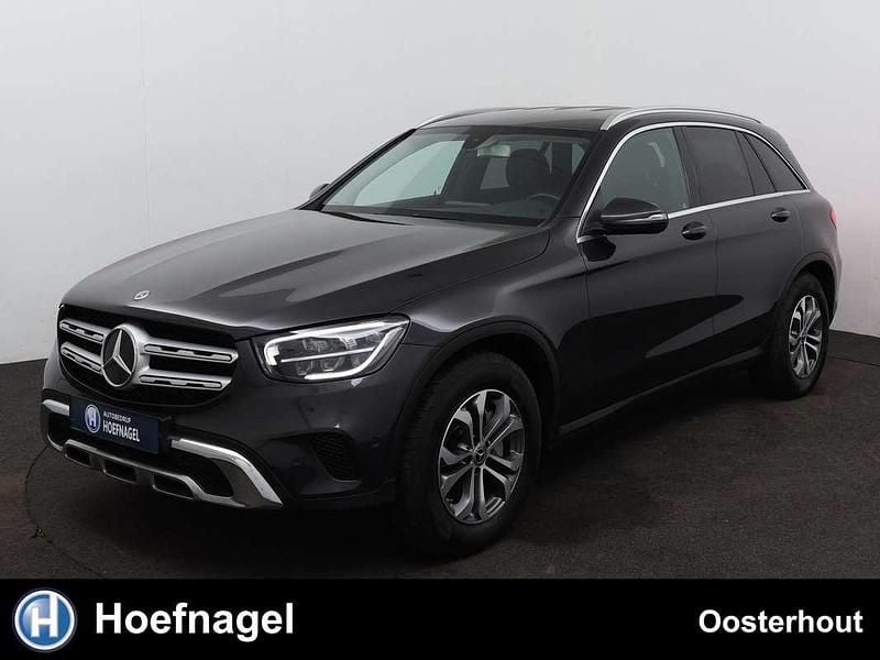 Grijs, metallic lak Gebruikt 2019 Mercedes GLC200 Business SUV | € 32.750 (Eerlijke prijs) - Afbeelding 1/4