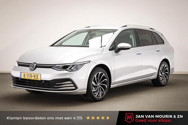 Grijs (metallic) Gebruikt 2021 VW Golf VIII Life Stationwagen | € 24.400 (Eerlijke prijs) - Afbeelding 1/4