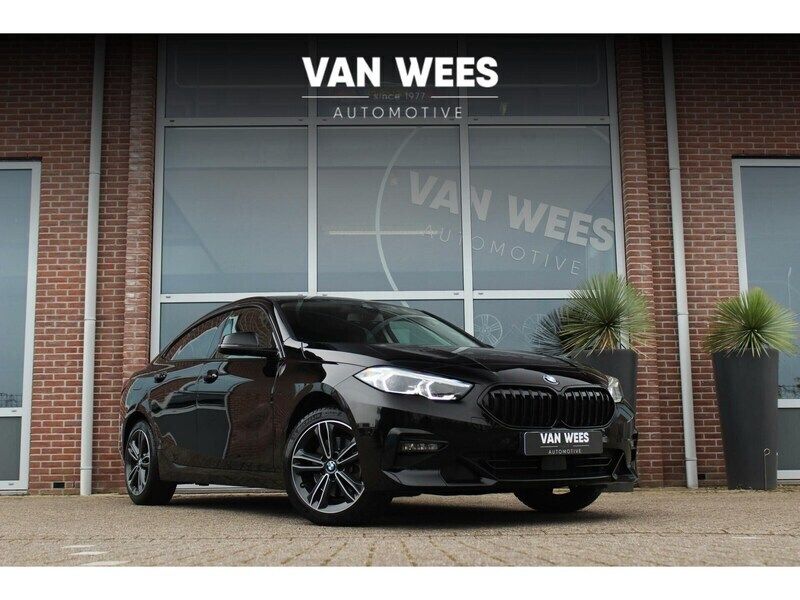 Zwart Gebruikt 2021 BMW 218 Executive Coupé | € 25.450 (Eerlijke prijs) - Afbeelding 1/3