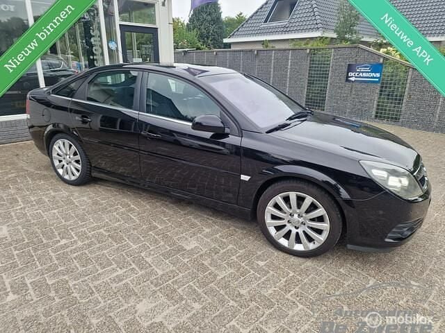 Zwart Gebruikt 2006 Opel Vectra GTS Sport Hatchback | € 2.950 (Eerlijke prijs) - Afbeelding 1/4