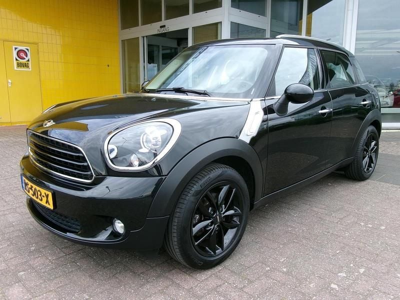 Zwartzwart Gebruikt 2014 Mini One Countryman SUV | € 12.800 (Iets duurder) - Afbeelding 1/4
