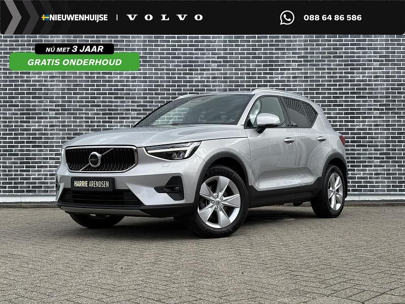 , metallic lak Gebruikt 2022 Volvo XC40 Core SUV | € 36.894 (Goede deal) - Afbeelding 1/4