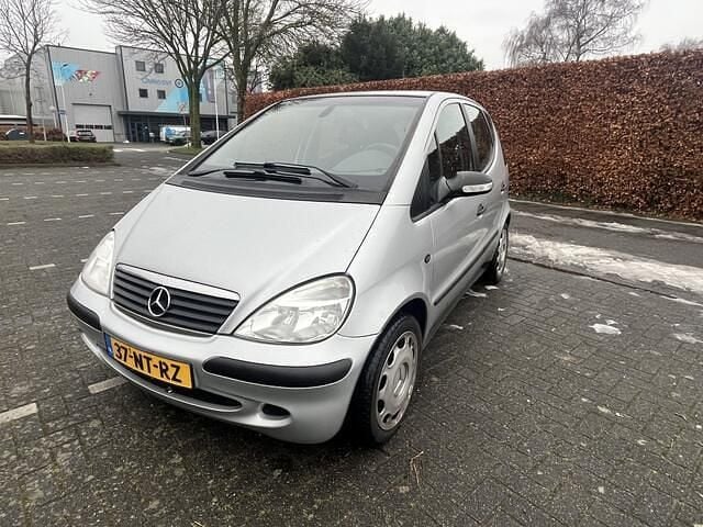 Grijs (metallic) Occasion 2004 Mercedes A160 MPV | € 1.350 (Goede deal) - Afbeelding 1/4