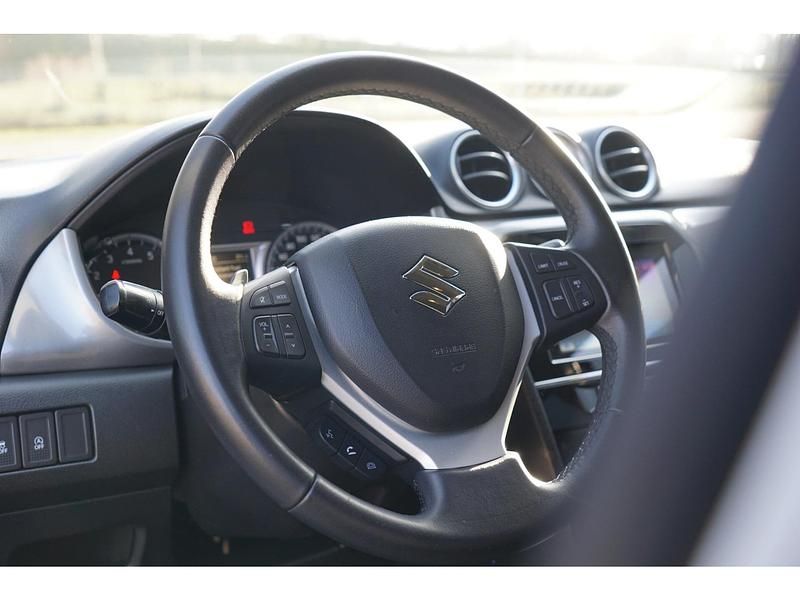 Occasion Suzuki Vitara Exclusive 120 PK (88 kW) 2015 Wit (metallic) SUV