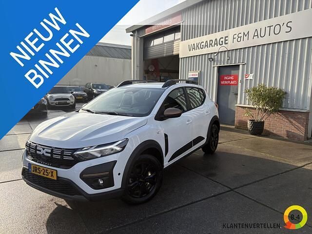Wit Occasion 2024 Dacia Sandero Journey Hatchback | € 18.950 (Eerlijke prijs) - Afbeelding 1/4