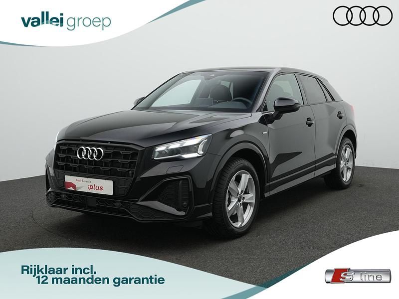Zwart Occasion 2025 Audi Q2 S-Line SUV | € 38.950 (Duur) - Afbeelding 1/4