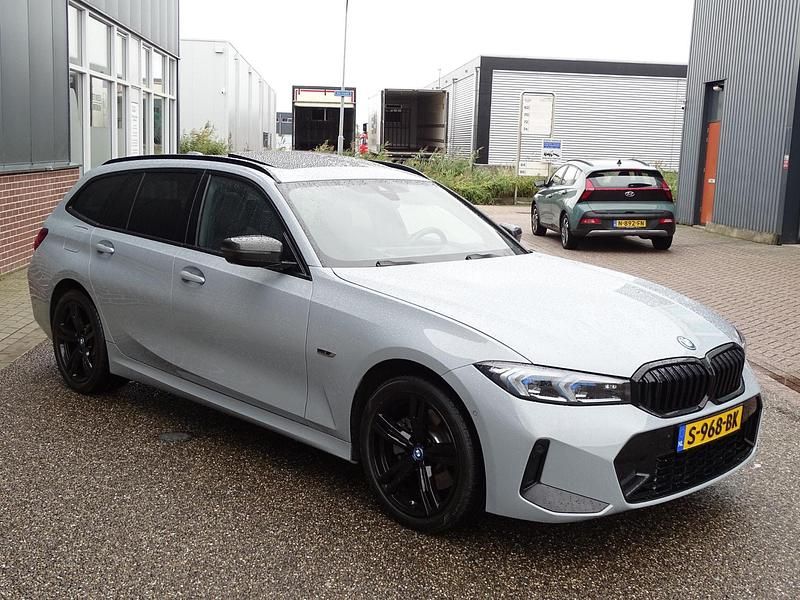 Occasion BMW 320 M Sport 204 PK (150 kW) 2023 Grijs Stationwagen
