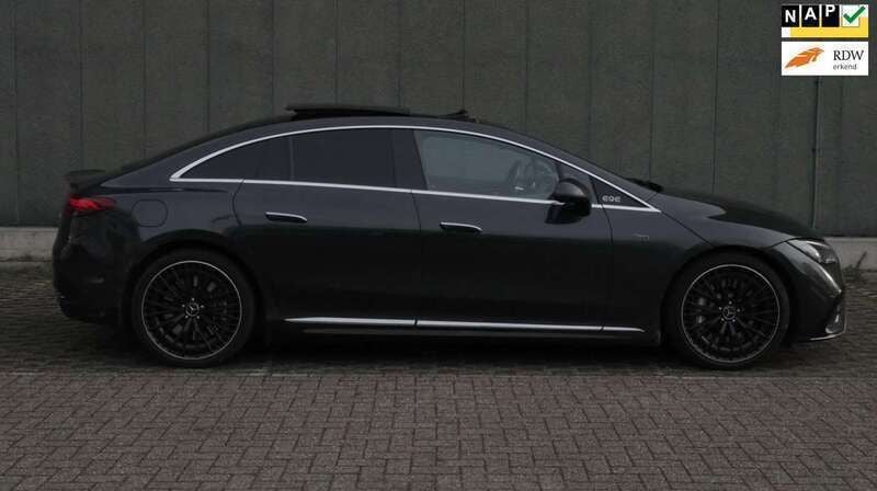 Grijs, metallic lak Gebruikt 2022 Mercedes EQE AMG 43 AMG Sedan | € 53.950 - Afbeelding 1/4