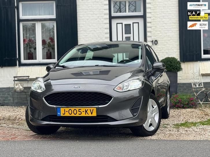 Grijs Gebruikt 2020 Ford Fiesta Hatchback | € 10.450 (Super prijs) - Afbeelding 1/4