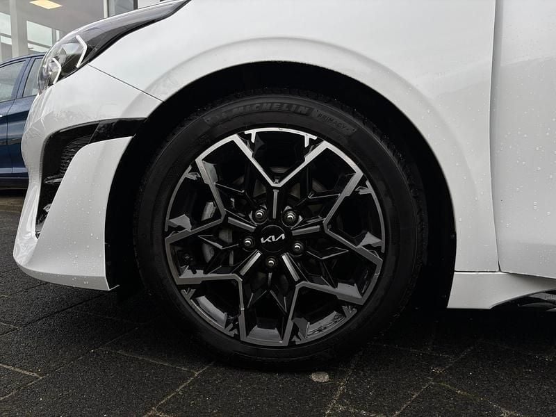 Occasion Kia ProCeed GT-Line 140 PK (102 kW) 2024 Deluxe white m Hatchback
