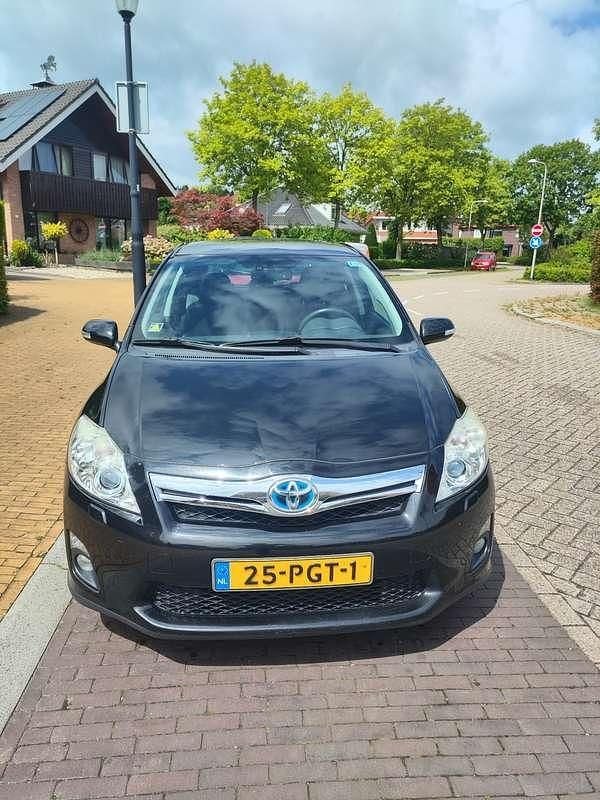 Gebruikt 2011 Toyota Auris Hybrid Life Sedan | € 6.700 (Eerlijke prijs) - Afbeelding 1/4
