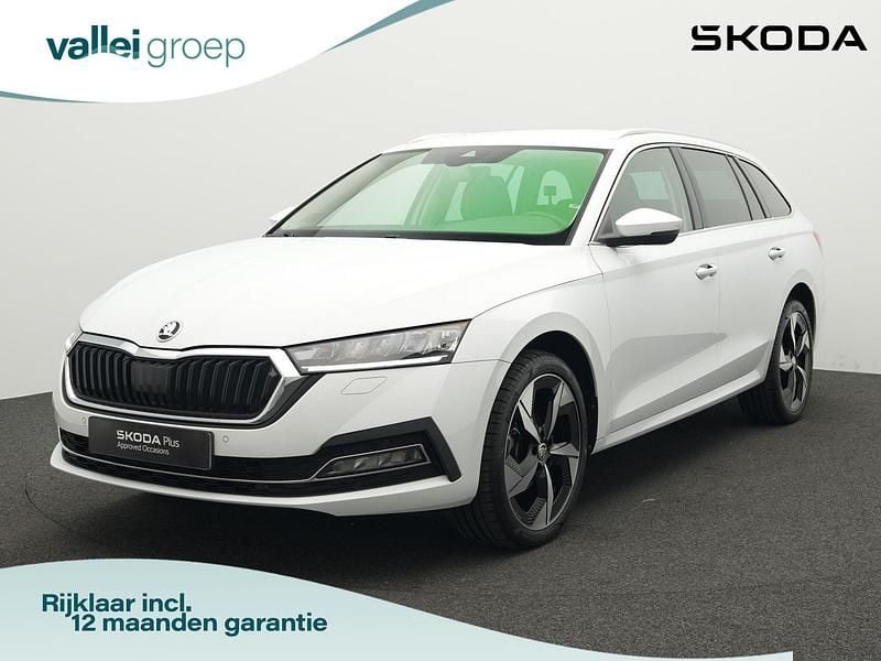 Wit, metallic lak Gebruikt 2021 Skoda Octavia Business Line Stationwagen | € 22.450 (Iets duurder) - Afbeelding 1/4