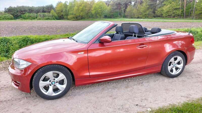 Rood Gebruikt 2008 BMW 118 Cabriolet Executive Cabriolet | € 6.999 (Eerlijke prijs) - Afbeelding 1/4