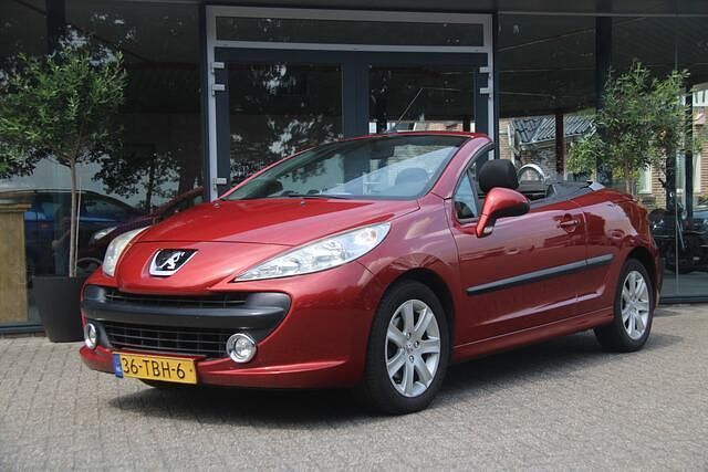 Rood Gebruikt 2009 Peugeot 207 CC Cabriolet | € 2.290 (Goede deal) - Afbeelding 1/4
