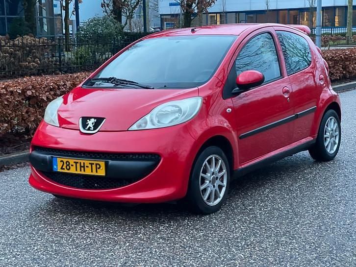 Occasion 2006 Peugeot 107 Sport Hatchback | € 1.350 (Goede deal) - Afbeelding 1/4