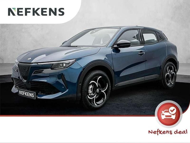 Blauw, metallic lak Gebruikt 2024 Alfa Romeo Junior SUV | € 32.925 (Eerlijke prijs) - Afbeelding 1/3