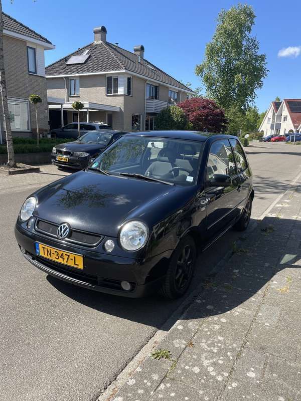Zwart Gebruikt 2002 VW Lupo Trendline Hatchback | € 1.100 (Eerlijke prijs) - Afbeelding 1/4