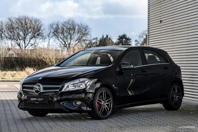 Zwart Gebruikt 2013 Mercedes A200 Hatchback | € 10.850 - Afbeelding 1/4