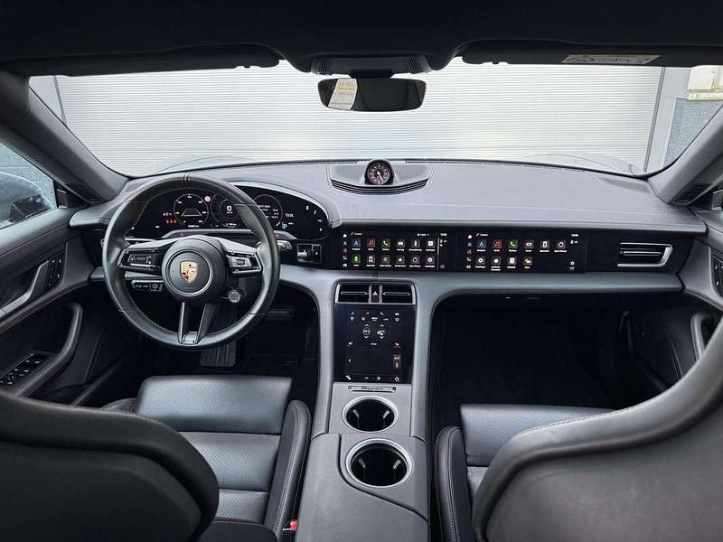 Occasion Porsche Taycan Sport Turismo 300 kW (408 PK) 2024 Grijs Stationwagen