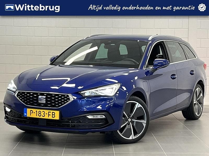 Blauw Gebruikt 2021 Seat Leon XCELLENCE Stationwagen | € 24.425 (Eerlijke prijs) - Afbeelding 1/3