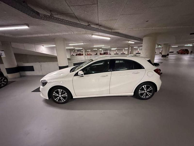 Wit Gebruikt 2017 Mercedes A160 Hatchback | € 11.999 (Eerlijke prijs) - Afbeelding 1/4