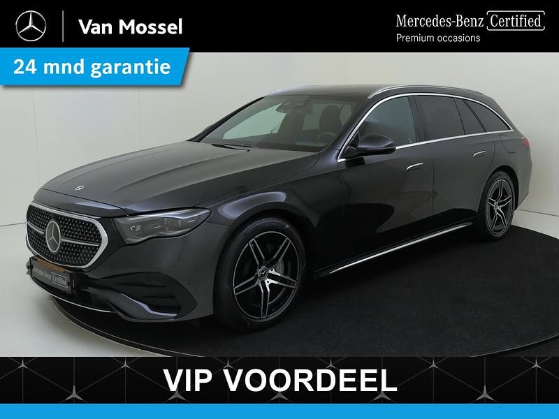 Grijs Gebruikt 2024 Mercedes E300 AMG line Stationwagen | € 63.500 - Afbeelding 1/4