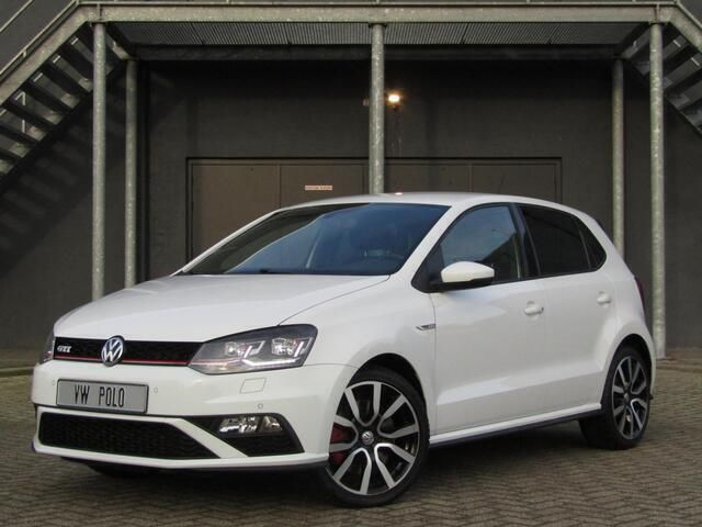 Wit Gebruikt 2015 VW Polo GTI Hatchback | € 15.900 (Duur) - Afbeelding 1/4