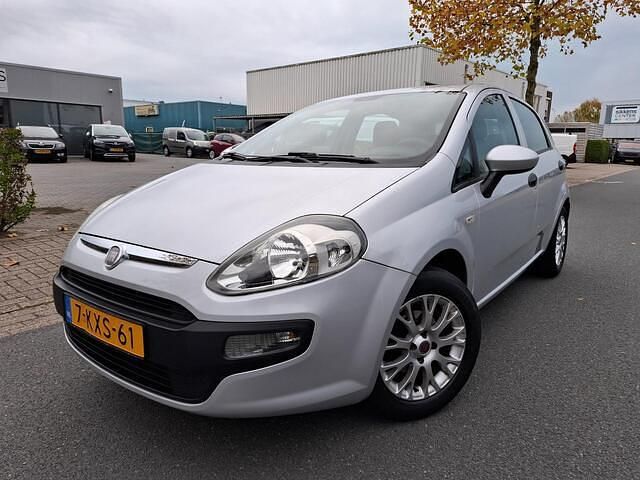 Grijs Gebruikt 2011 Fiat Punto Evo Dynamic Hatchback | € 3.250 (Eerlijke prijs) - Afbeelding 1/4