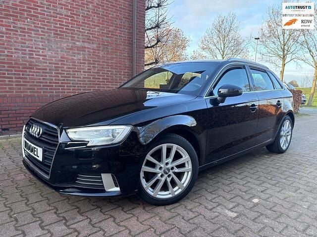 (metallic) Gebruikt 2019 Audi A3 Sportback Proline Hatchback | € 14.999 (Eerlijke prijs) - Afbeelding 1/4