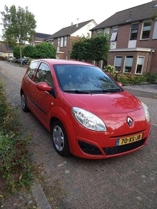 Rood Gebruikt 2007 Renault Twingo Expression Hatchback | € 1.050 (Super prijs) - Afbeelding 1/4