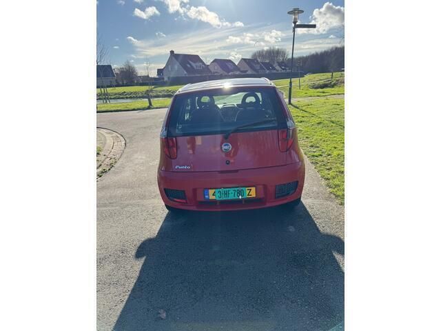 Occasion Fiat Punto 60 PK (44 kW) 2004 Rood Hatchback