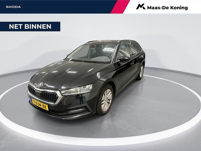Zwart Gebruikt 2023 Skoda Octavia Business Line Stationwagen | € 23.340 (Goede deal) - Afbeelding 1/4