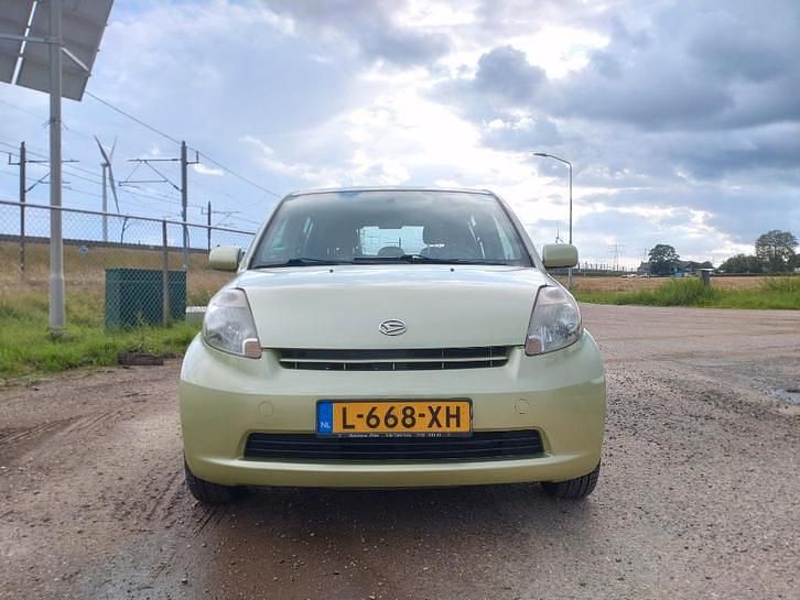 Occasion Daihatsu Sirion 69 PK (50 kW) 2006 Groen Hatchback