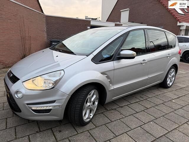 Grijs (metallic) Occasion 2012 Ford S-MAX Titanium MPV | € 4.950 (Super prijs) - Afbeelding 1/4