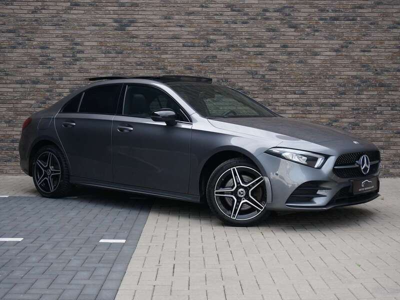 Grijs Gebruikt 2022 Mercedes A250 AMG Hatchback | € 31.950 (Eerlijke prijs) - Afbeelding 1/4