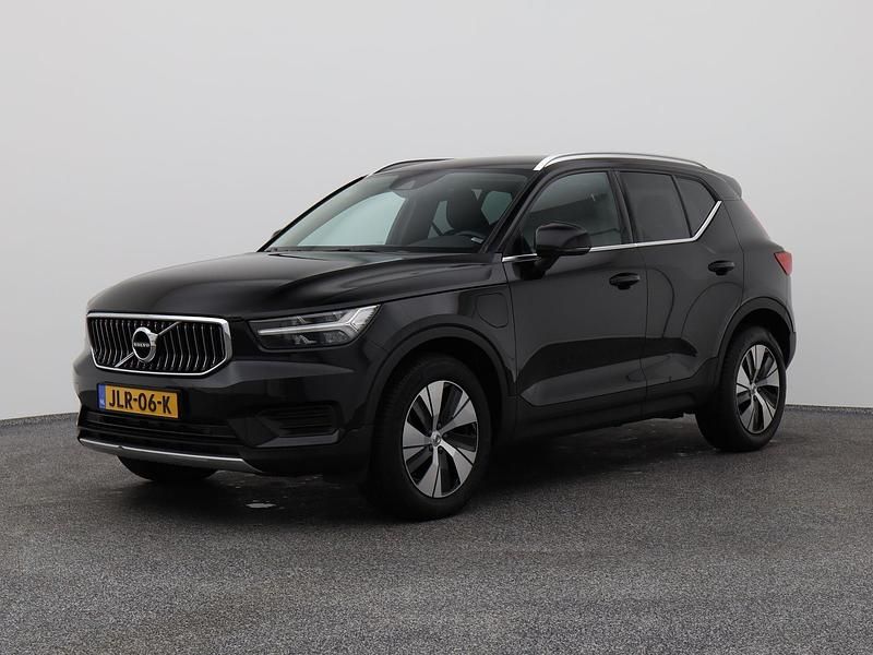 Zwart Gebruikt 2021 Volvo XC40 Inscription SUV | € 27.400 (Super prijs) - Afbeelding 1/4