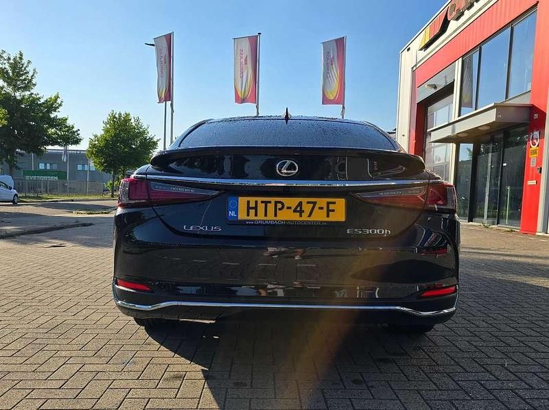 Occasion Lexus ES300H Business Edition 218 PK (160 kW) 2025 Zwart Sedan