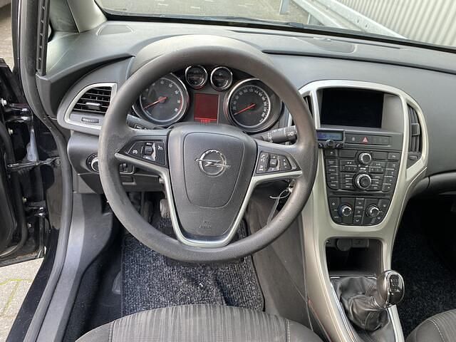 Occasion Opel Astra Edition 101 PK (74 kW) 2011 Zwart Stationwagen