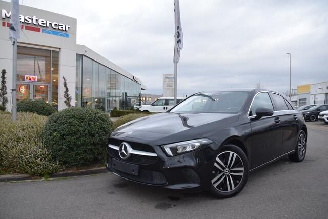 Zwart Gebruikt 2020 Mercedes A250 Advantage Hatchback | € 25.450 (Super prijs) - Afbeelding 1/4