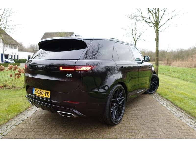 Occasion Land Rover Range Rover Sport First Edition 543 PK (399 kW) 2023 Zwart SUV