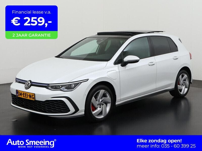 Wit, metallic lak Gebruikt 2022 VW Golf VIII GTE Hatchback | € 27.895 (Eerlijke prijs) - Afbeelding 1/4